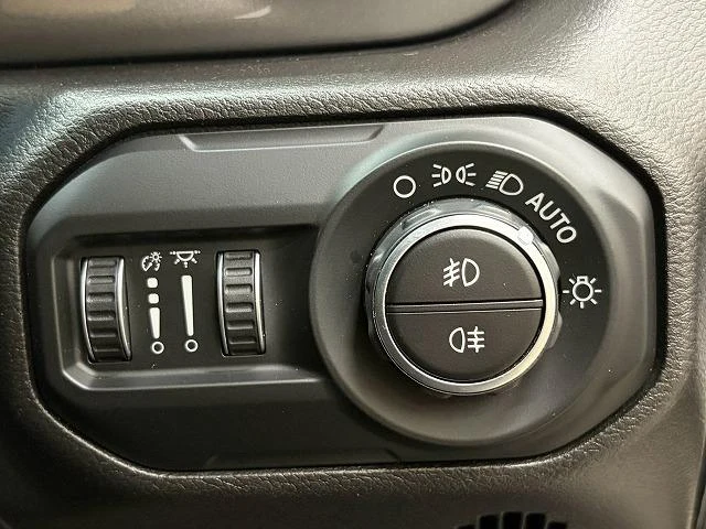 Chrysler JEEP 44