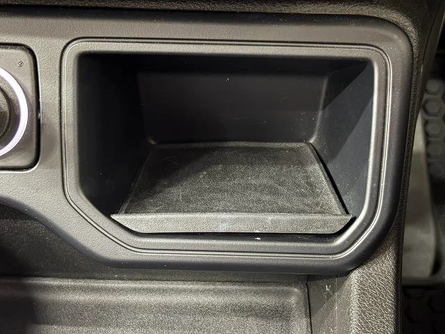 Chrysler JEEP 64