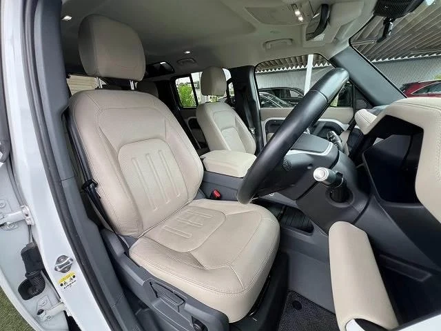 Land Rover DEFENDER 10
