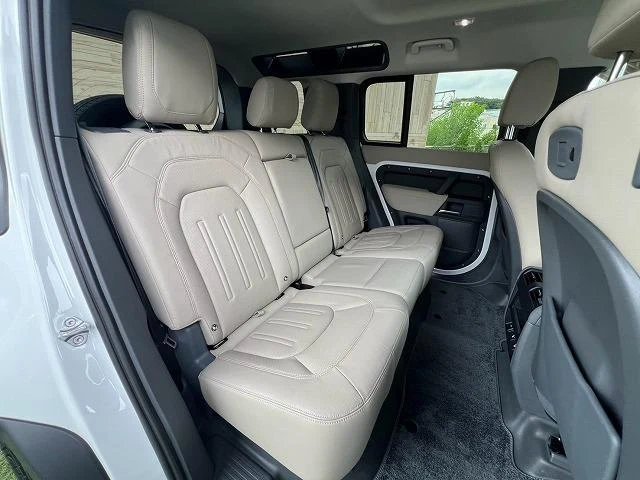 Land Rover DEFENDER 36
