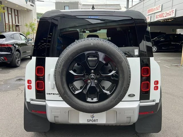 Land Rover DEFENDER 29