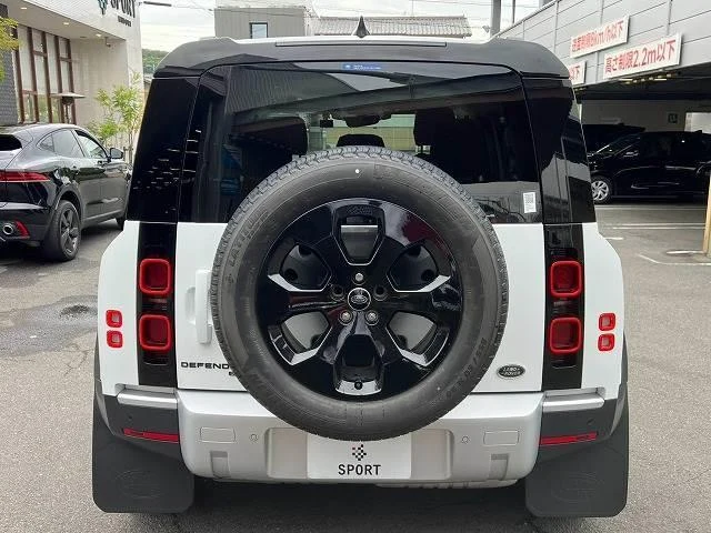 Land Rover DEFENDER 15