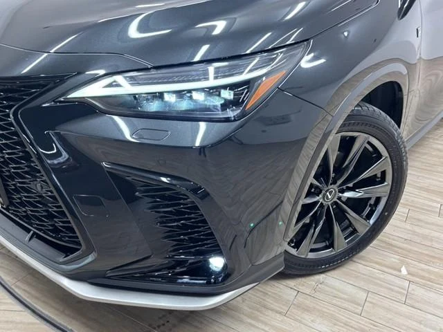 Lexus NX 28
