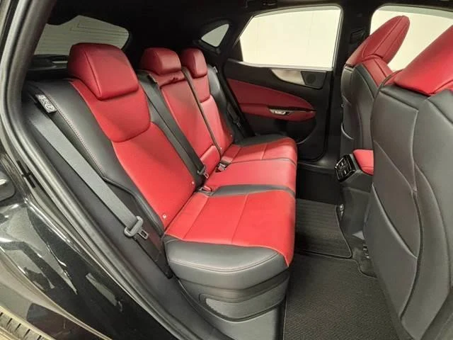 Lexus NX 11