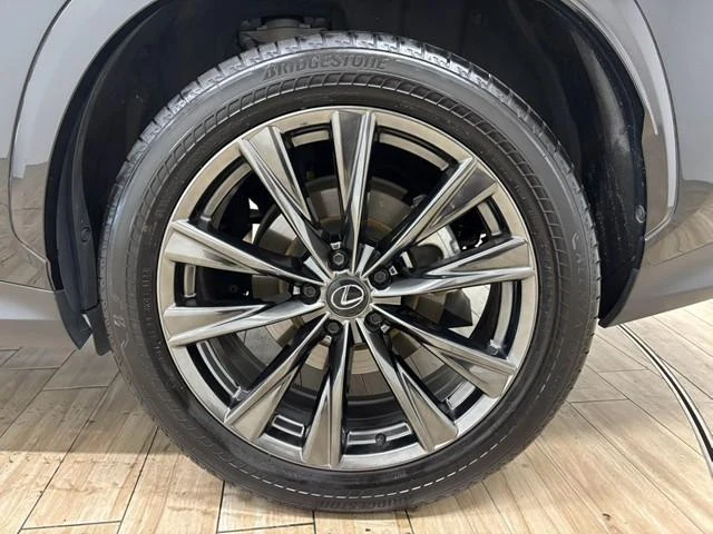Lexus NX 30