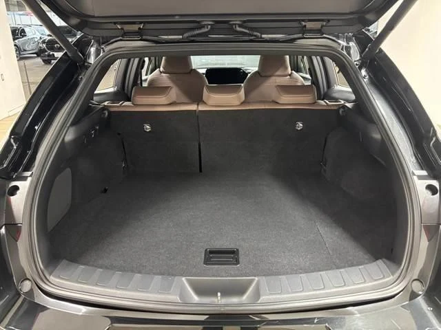 Lexus UX 12