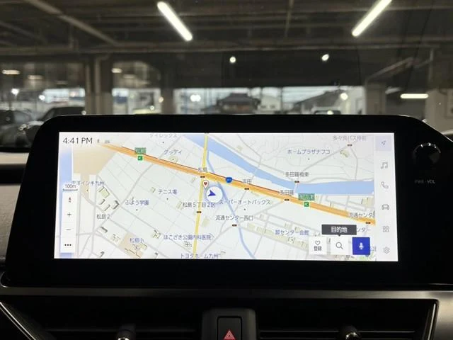 Lexus UX 56