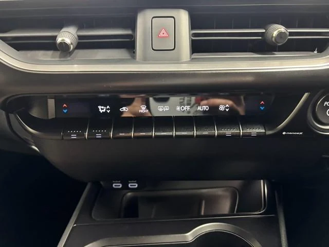 Lexus UX 53