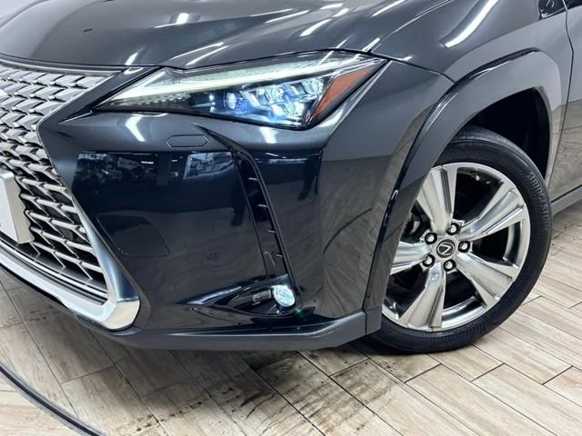 Lexus UX 70
