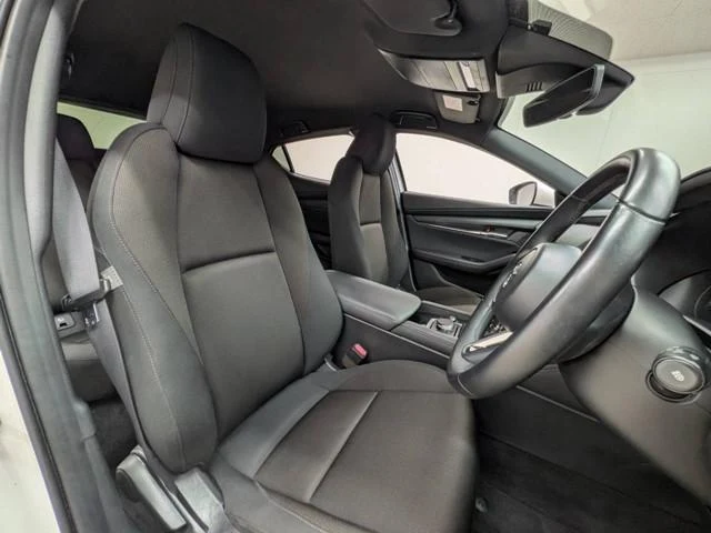Mazda MAZDA3 24