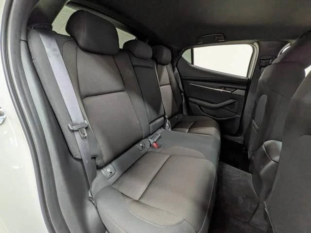 Mazda MAZDA3 12