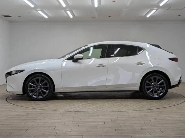 Mazda MAZDA3 17