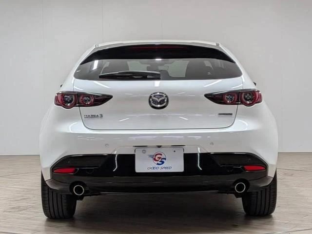 Mazda MAZDA3 16