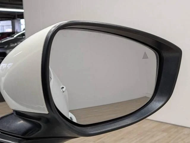 Mazda MAZDA3 6