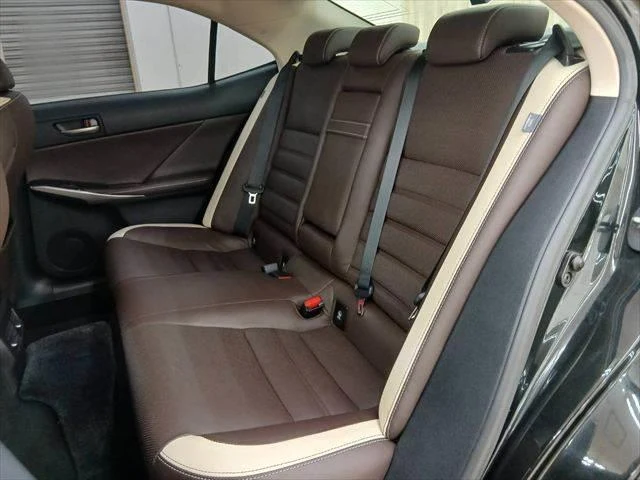 Lexus IS 29