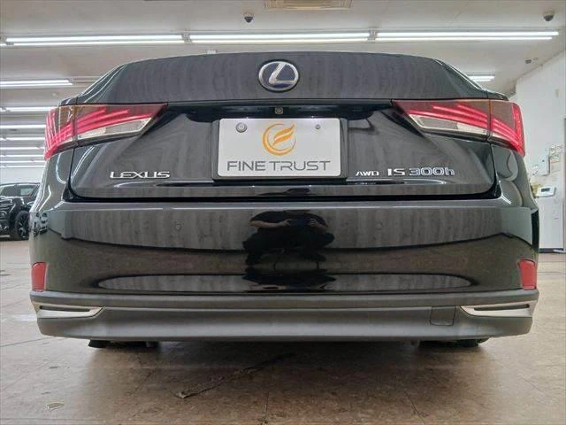 Lexus IS 15