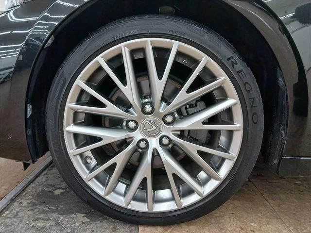 Lexus IS 11