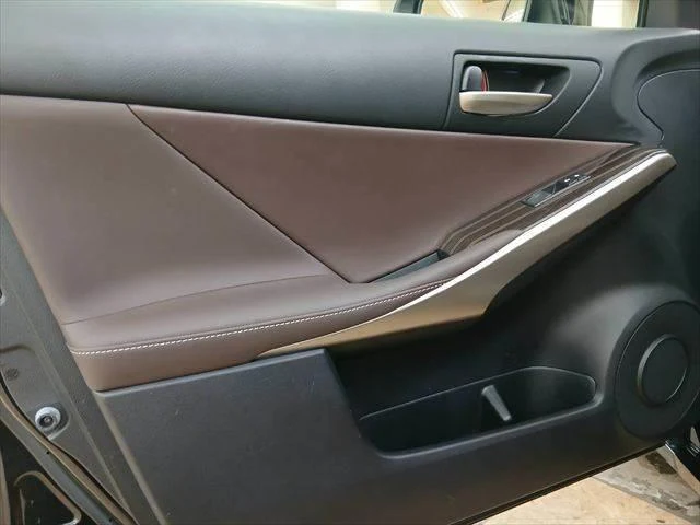 Lexus IS 49