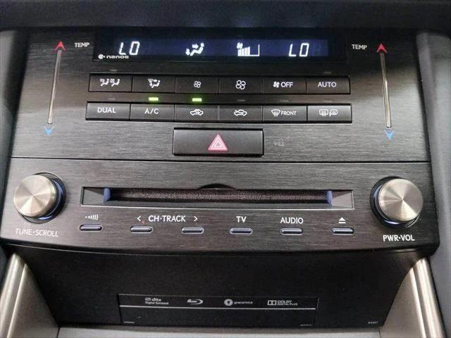 Lexus IS 30