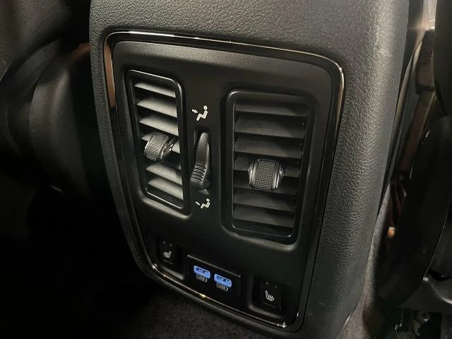 Chrysler JEEP 28