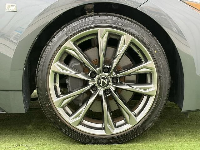 Lexus IS 21