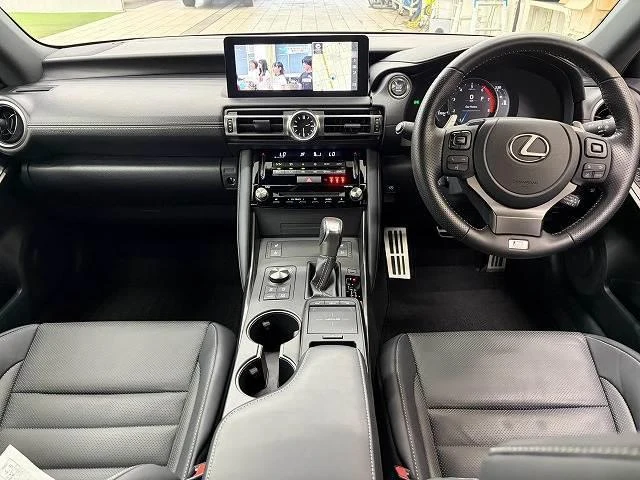 Lexus IS 2