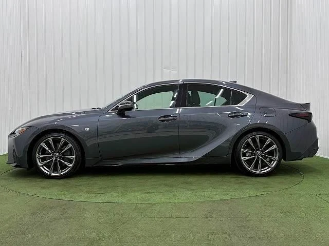 Lexus IS 17