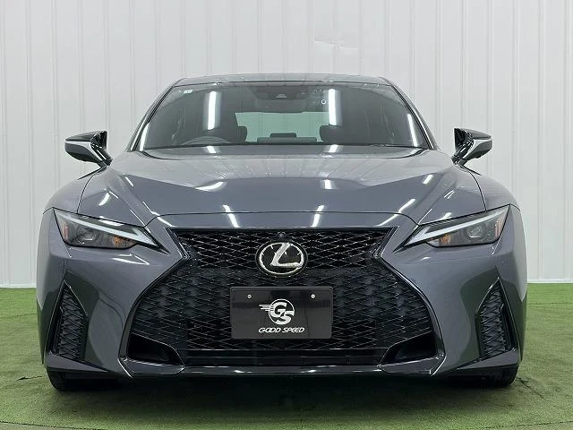 Lexus IS 37