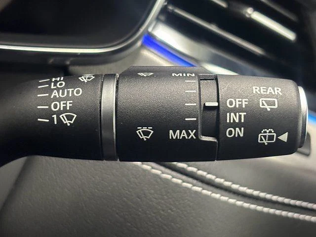 Jaguar F-PACE 34