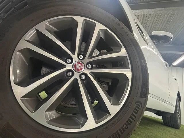 Jaguar F-PACE 55