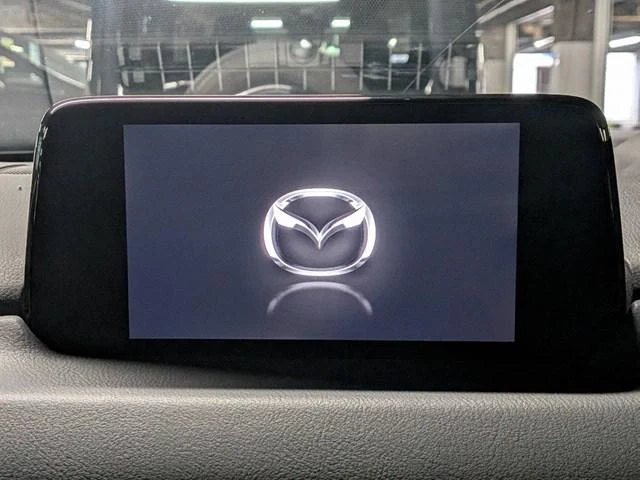 Mazda CX-8 58