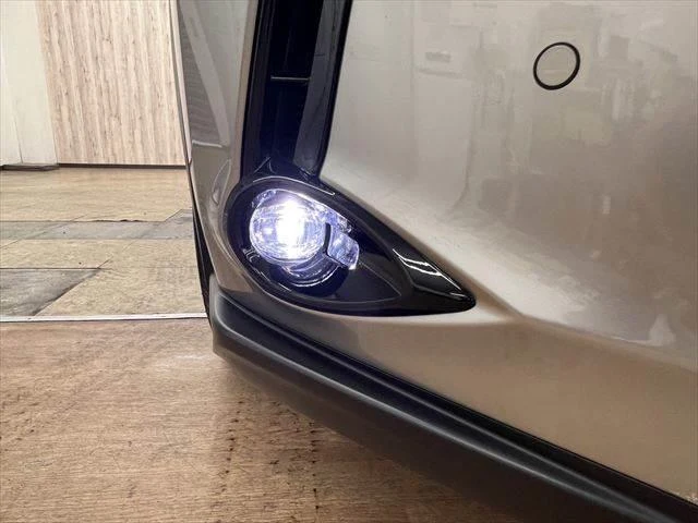 Lexus UX 27
