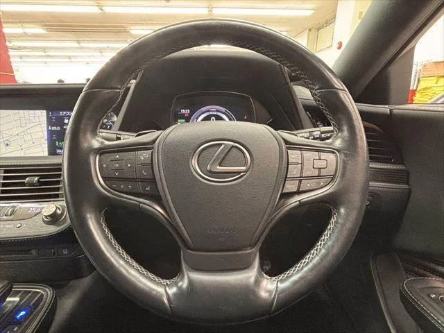 Lexus LS 9