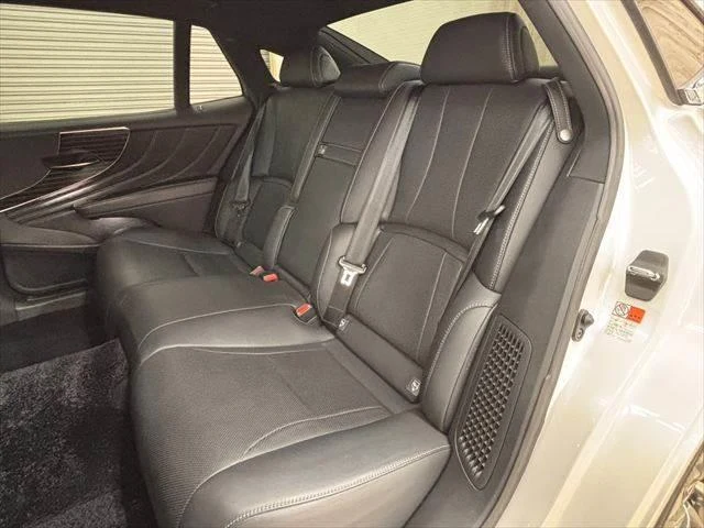 Lexus LS 30