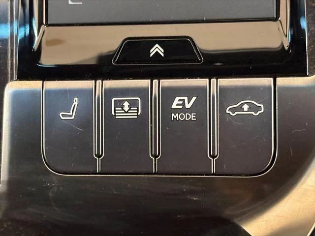 Lexus LS 44