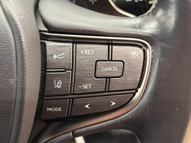 Lexus LS 38