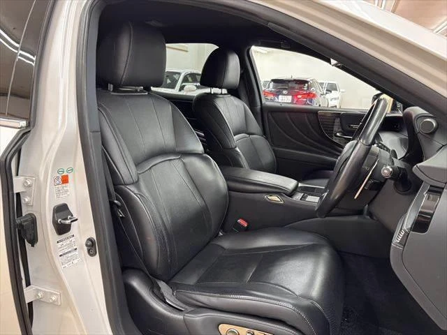 Lexus LS 6