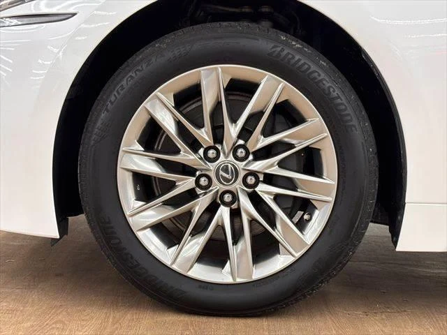 Lexus LS 25