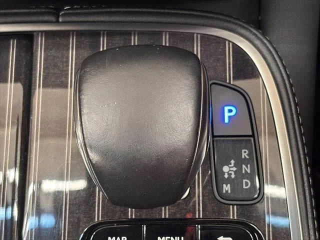 Lexus LS 33