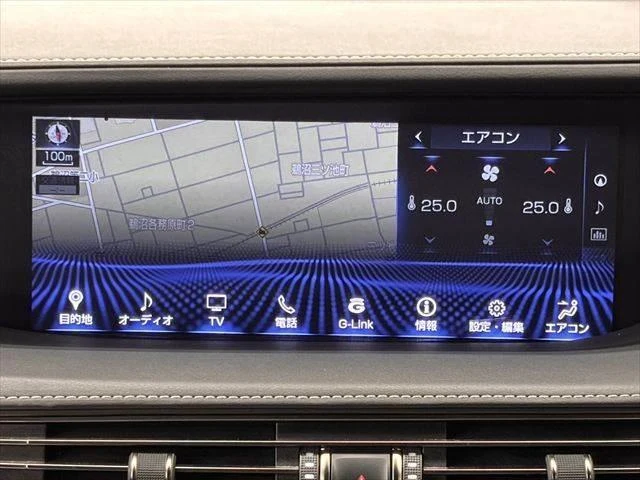 Lexus LS 4
