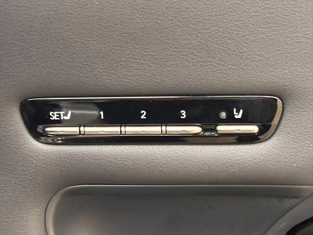 Lexus LS 36
