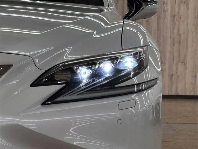 Lexus LS 10
