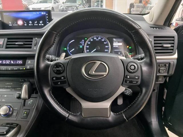 Lexus CT 6