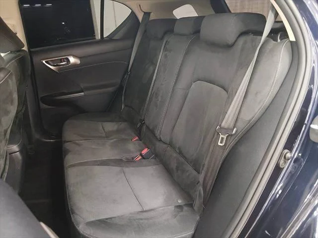 Lexus CT 28