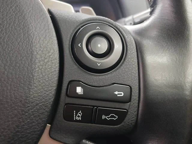 Lexus CT 33