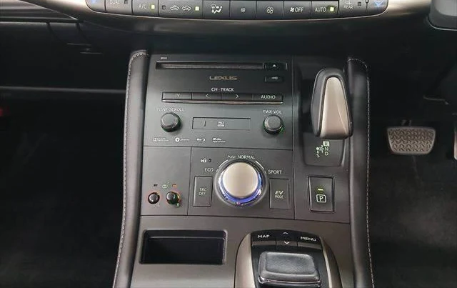 Lexus CT 29