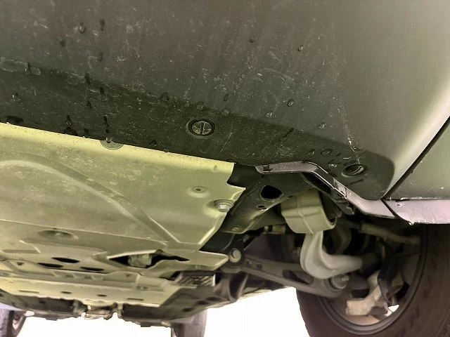 Land Rover DEFENDER 23