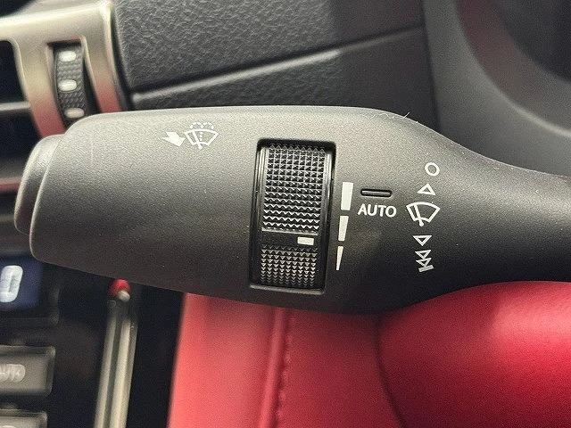Lexus IS 37