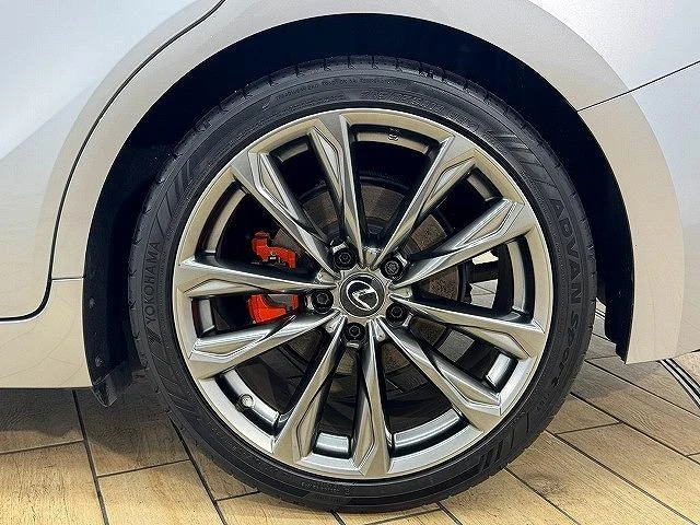 Lexus IS 26