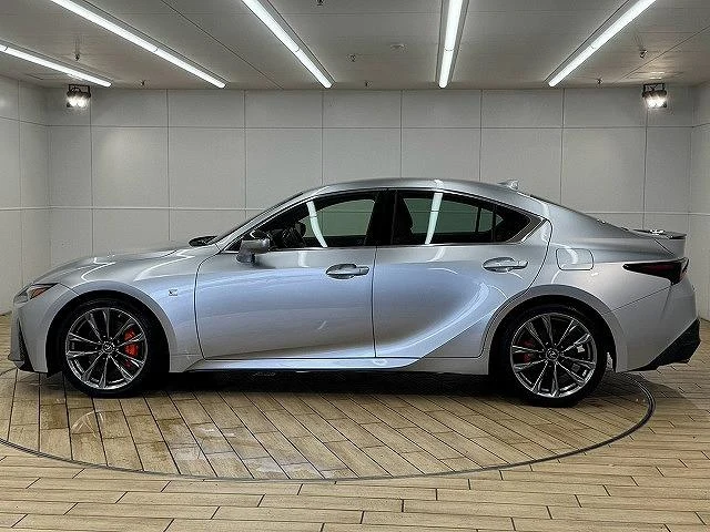 Lexus IS 60